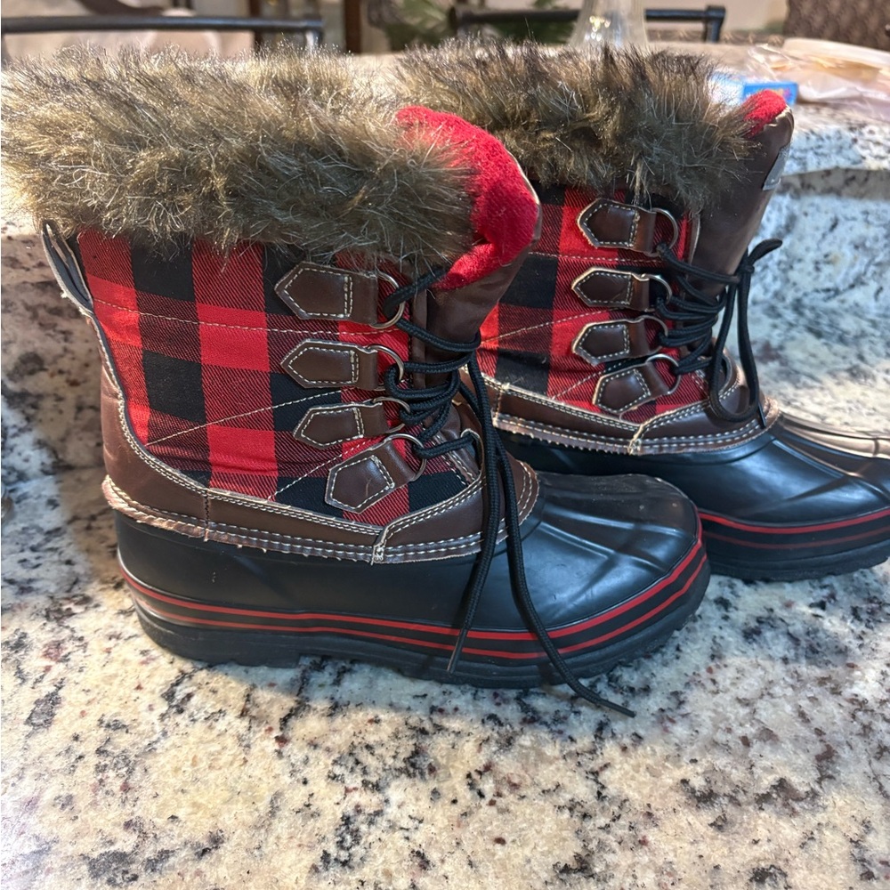 Natural Reflections Red Buffalo Plaid Faux Fur Winter Rain Boots - Picture 2 of 7